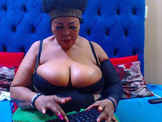 Ebonycandy10 webcam