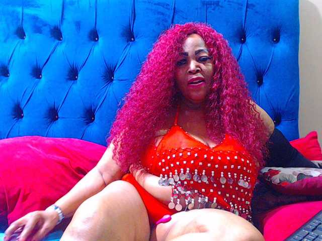 Ebonycandy10 live cam on BongaCams