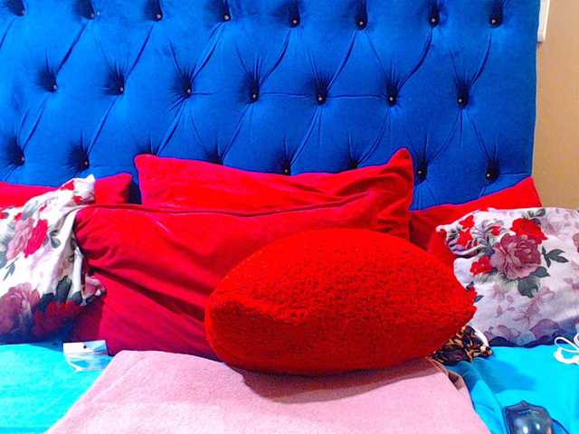Ebonycandy10 live cam on BongaCams