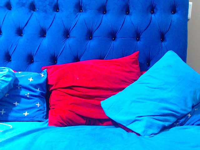 Ebonycandy10 live cam on BongaCams