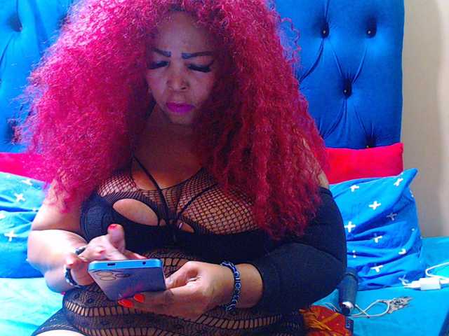 Ebonycandy10, en directo ahora en BongaCams