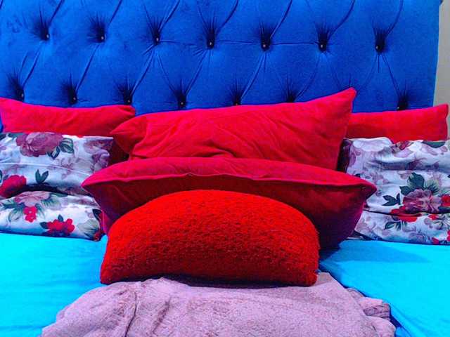 Ebonycandy10 live cam on BongaCams
