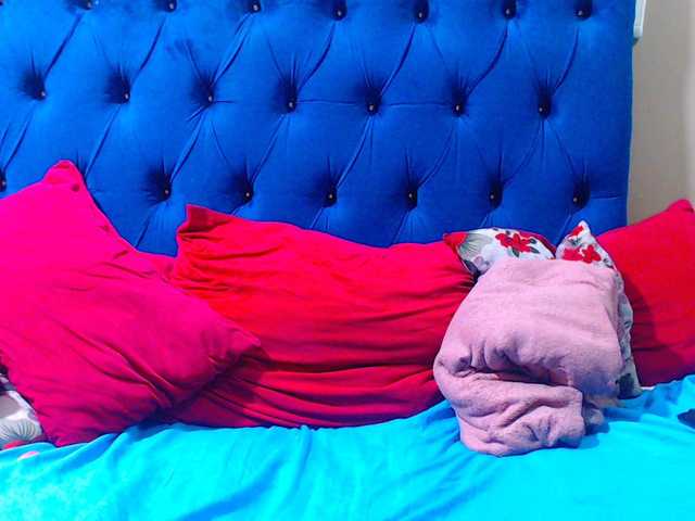 Ebonycandy10 live cam on BongaCams