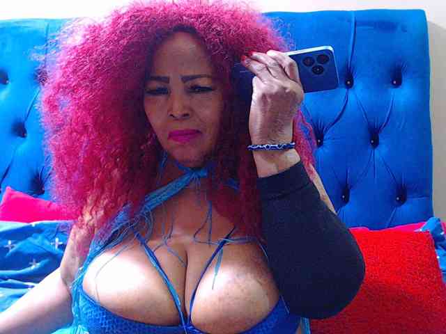 Ebonycandy10 webcam