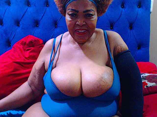Ebonycandy10 webcam