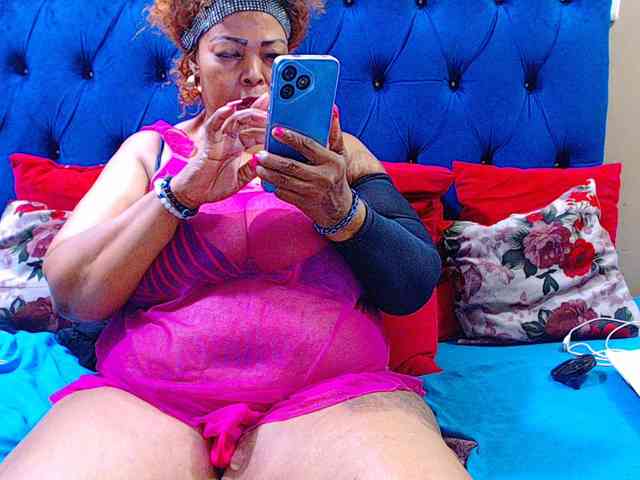 Ebonycandy10 webcam
