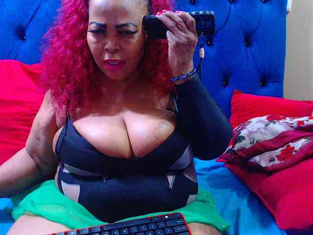 Ebonycandy10 webcam