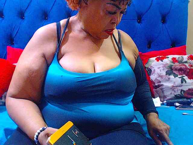 Ebonycandy10 webcam