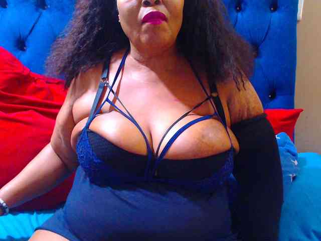 Ebonycandy10 webcam