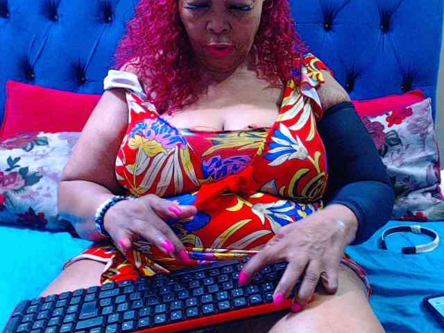 Ebonycandy10 webcam