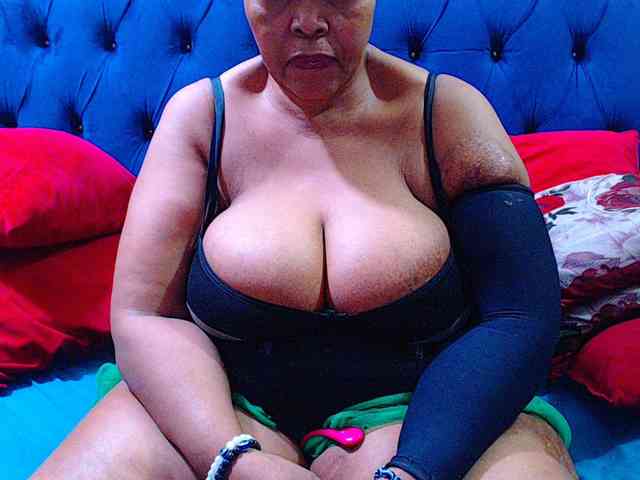 Ebonycandy10 webcam