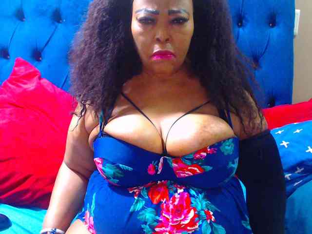 Ebonycandy10 webcam
