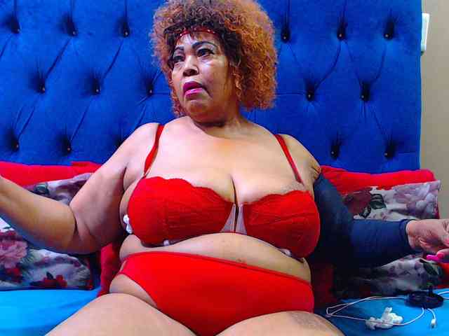 Ebonycandy10 webcam