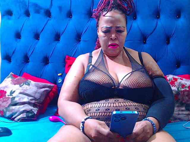 Ebonycandy10 webcam