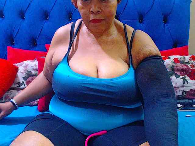 Ebonycandy10 webcam