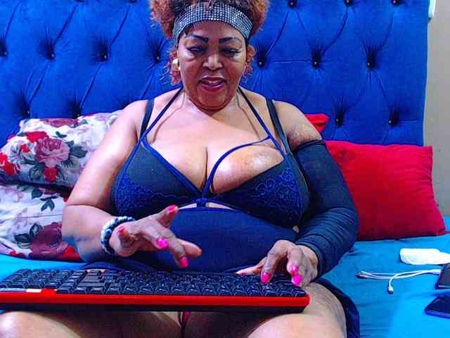Ebonycandy10 webcam