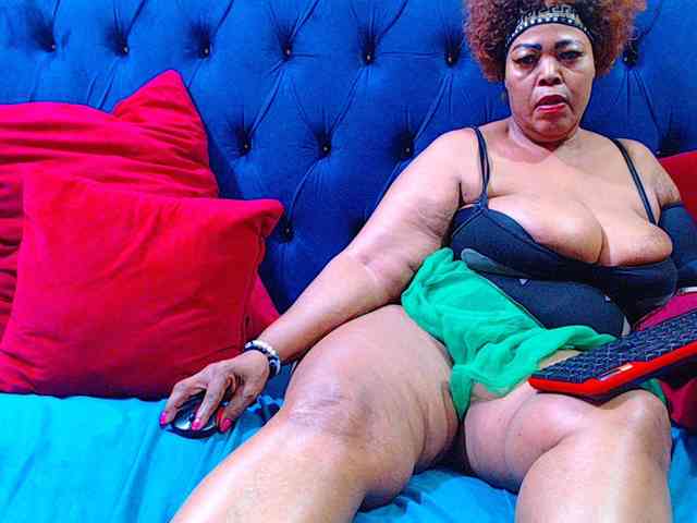 Ebonycandy10 webcam