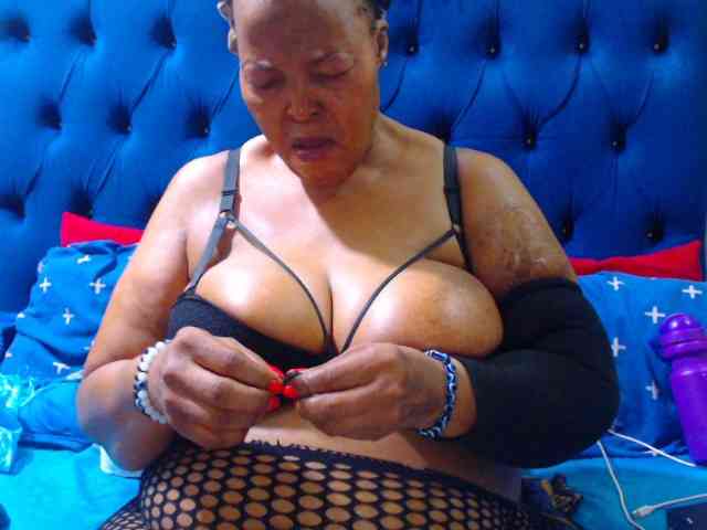 Ebonycandy10