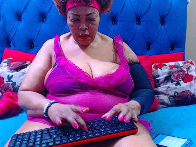 Ebonycandy10 webcam