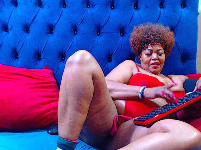 Ebonycandy10 webcam