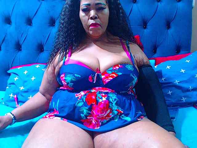 Ebonycandy10 webcam