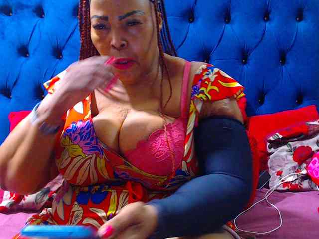 Ebonycandy10 webcam