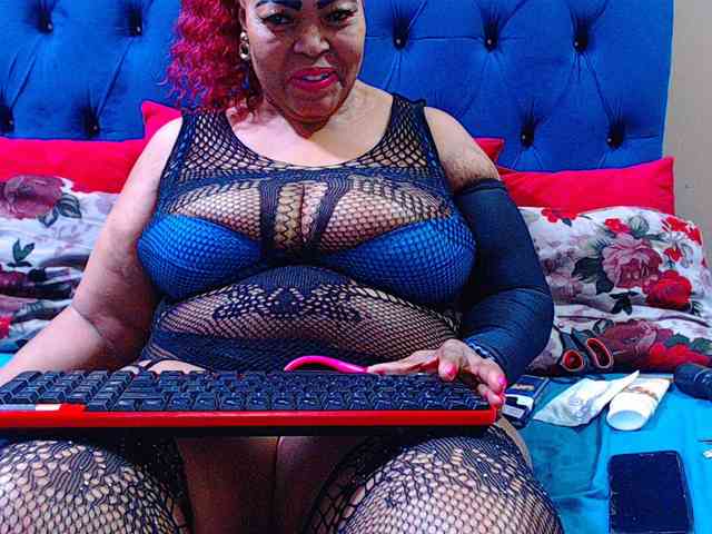 Ebonycandy10 webcam