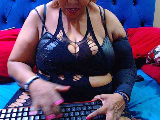 Ebonycandy10