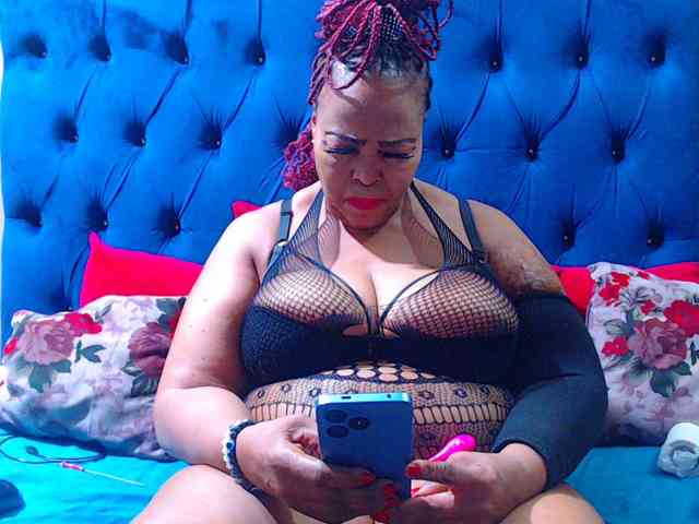 Ebonycandy10 webcam