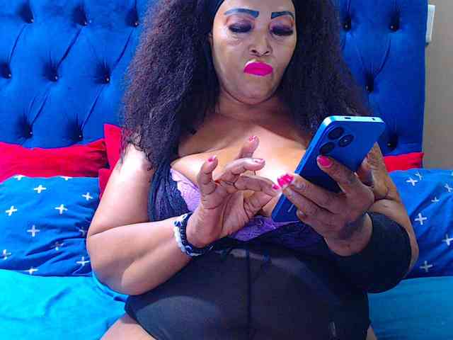 Ebonycandy10 webcam