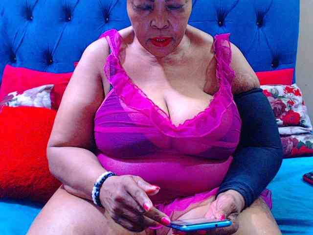 Ebonycandy10 webcam