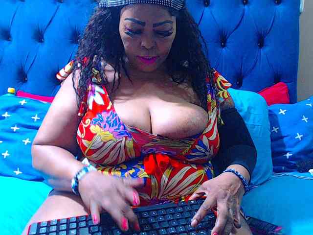 Ebonycandy10 webcam