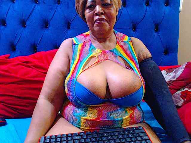 Ebonycandy10 webcam