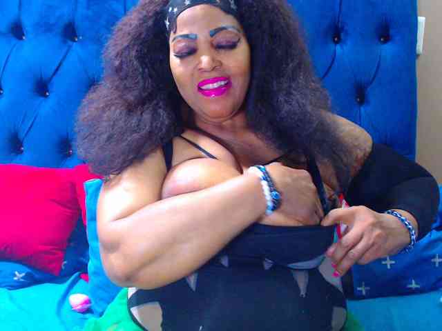 Ebonycandy10 webcam