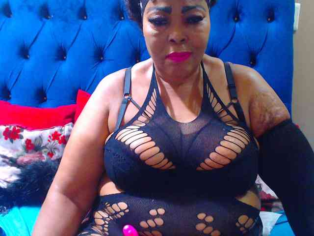 Ebonycandy10 webcam