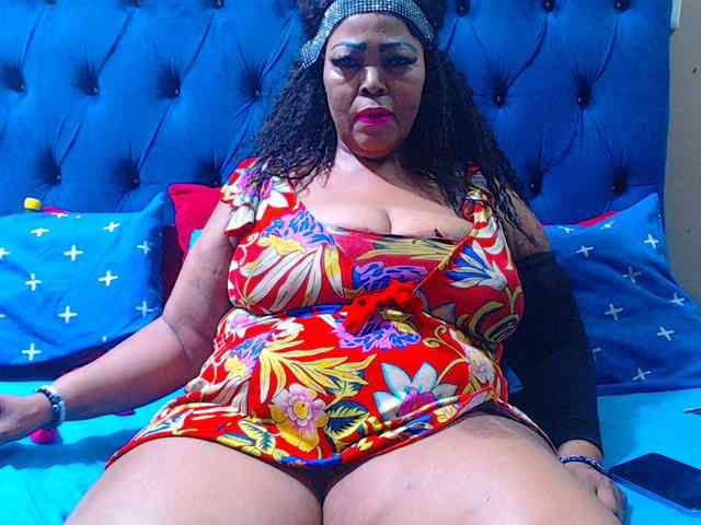 ebonycandy10's live room