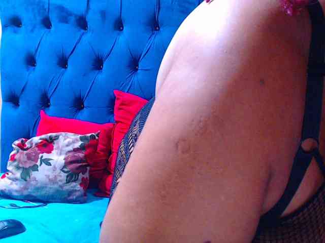 Ebonycandy10 webcam