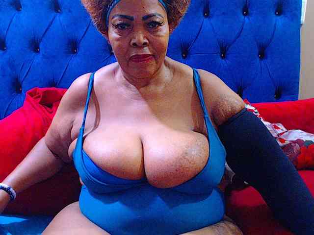 Ebonycandy10 webcam