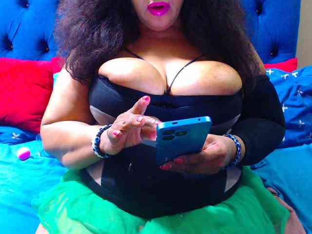 Ebonycandy10 webcam