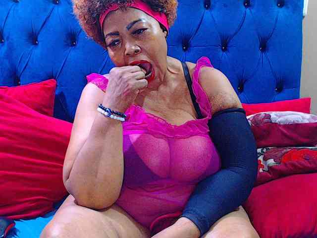 Ebonycandy10 webcam
