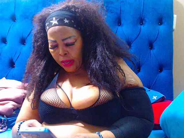 Ebonycandy10 webcam