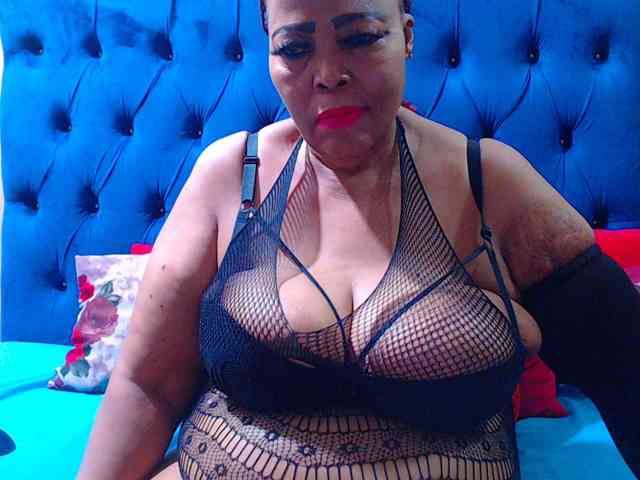 Ebonycandy10 webcam