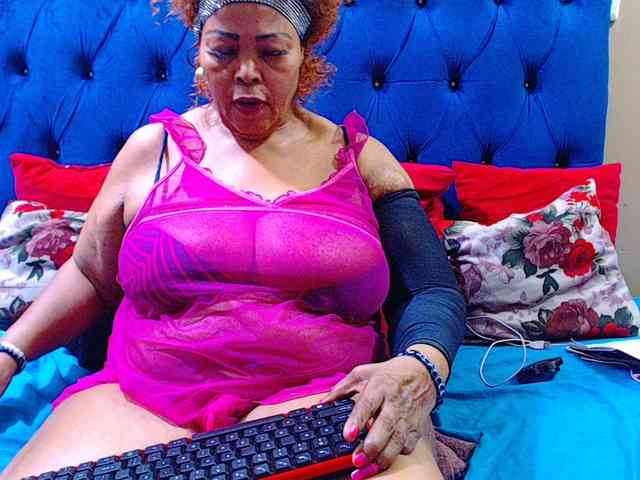 Ebonycandy10 webcam