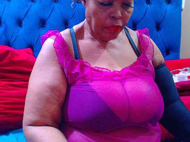 Ebonycandy10 webcam