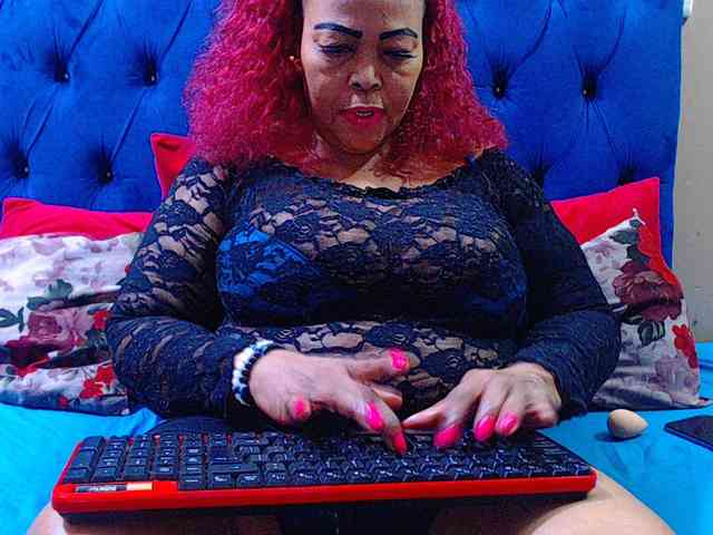 Ebonycandy10 webcam