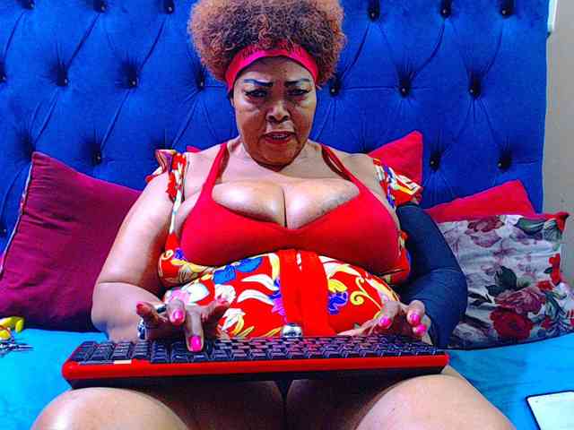 Ebonycandy10 webcam