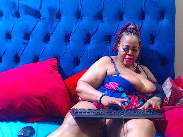 Ebonycandy10 webcam