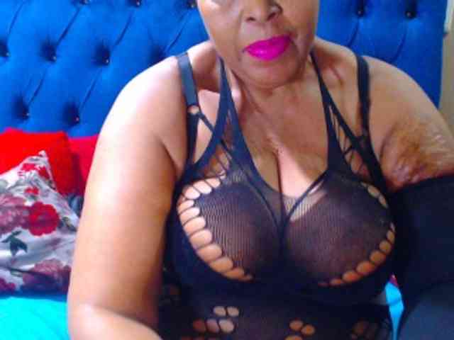 Ebonycandy10 webcam
