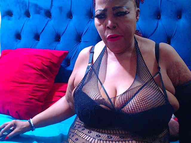 Ebonycandy10 webcam