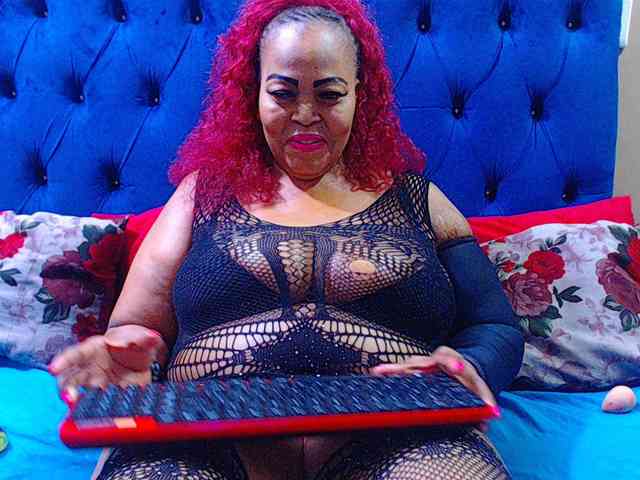 Ebonycandy10 webcam